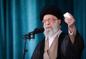 پیام امام خمینی :همه در مقابله با دست دشمن آتش‌افروز و عوامل آن وظائفی داریم