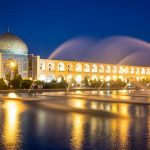 انتخاب اشتباهِ گچ در مرمت دو گنبد میدان نقش جهان