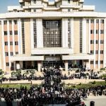 دانشگاه آزاد تهران شمال /حمله هنجارشکنان با گاز اشک آور به یک مراسم دانشجویی