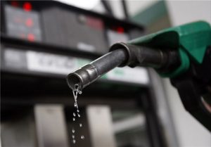 قیمت بنزین در آستانه گران شدن