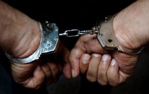 مأمور قلابی تعزیرات دستگیر شد