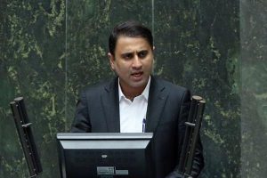 قطع کردن میکروفن نماینده چهابهار در مجلس _ انتقادی و«تذکر» ناتمام.
