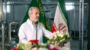 وزیر صنعت: کسانی مجاز به واردات خودرو هستند که انتقال تکنولوژی انجام دهند