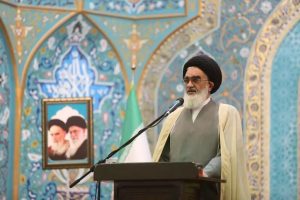 امام جمعه قم: مسائل شرعی را در نخبگان تقویت کنیم تا فرارمغزها کم شود!