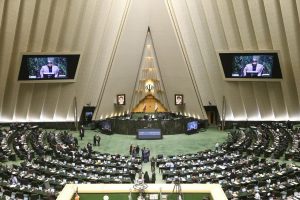 نماینده مجلس: آمار‌های دولت با واقعیت کف جامعه کاملا متفاوت است/ آنچه در جامعه می‌بینیم افزایش افسار گسیخته قیمت‌هاست