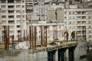 کمبود نقدینگی نفس سازندگان را گرفت